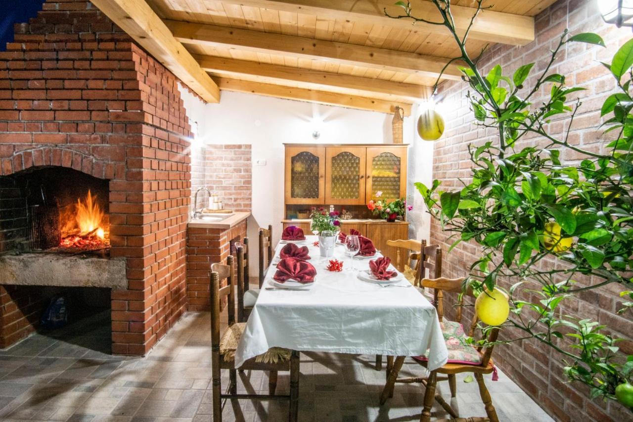 House Nada Apartman Muntić Buitenkant foto
