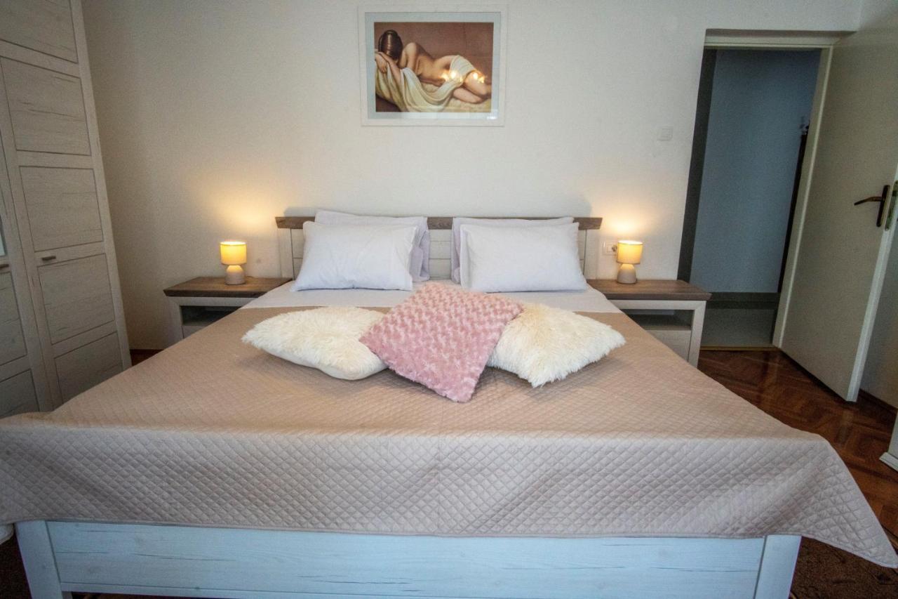 House Nada Apartman Muntić Buitenkant foto