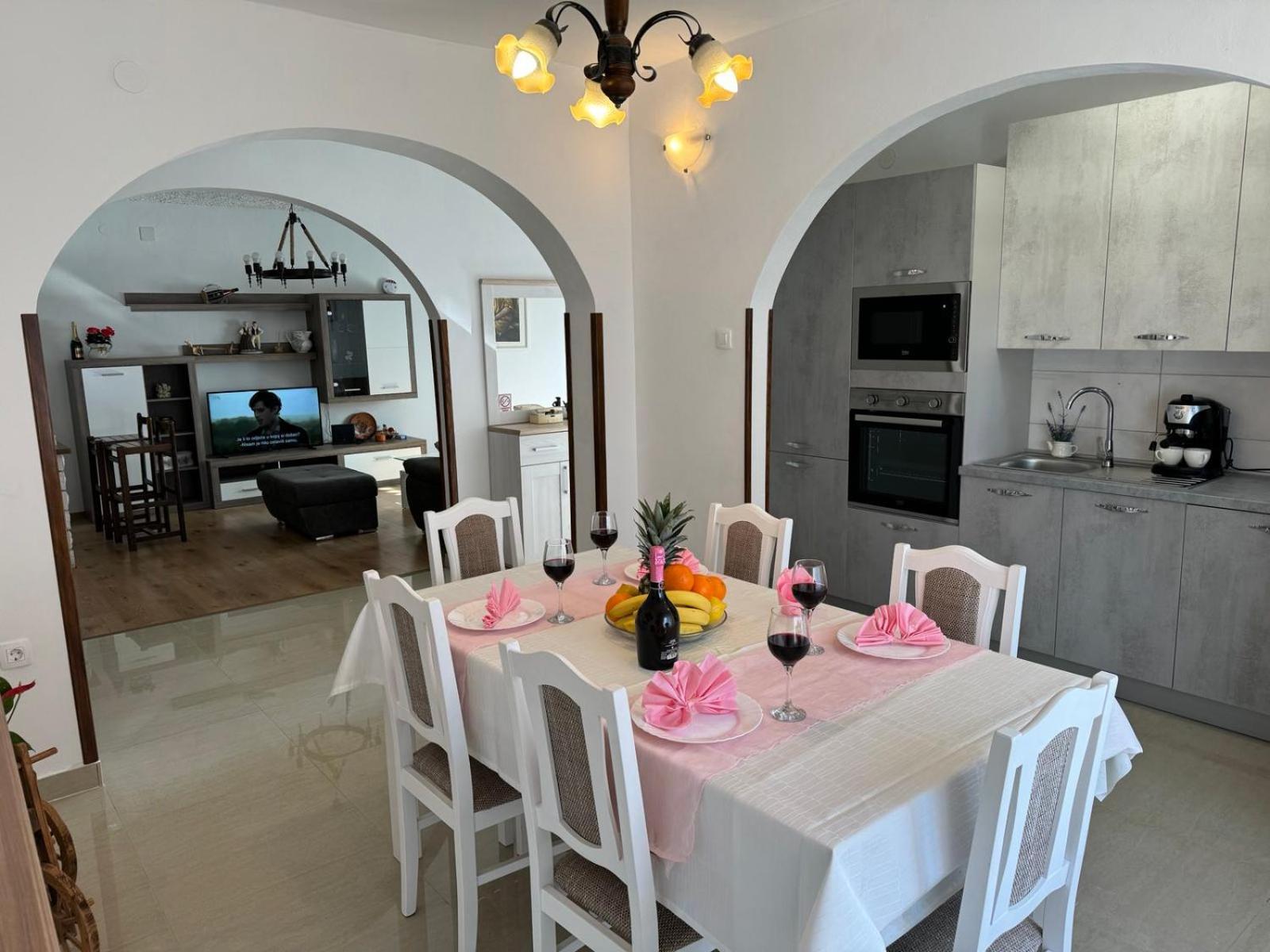 House Nada Apartman Muntić Buitenkant foto
