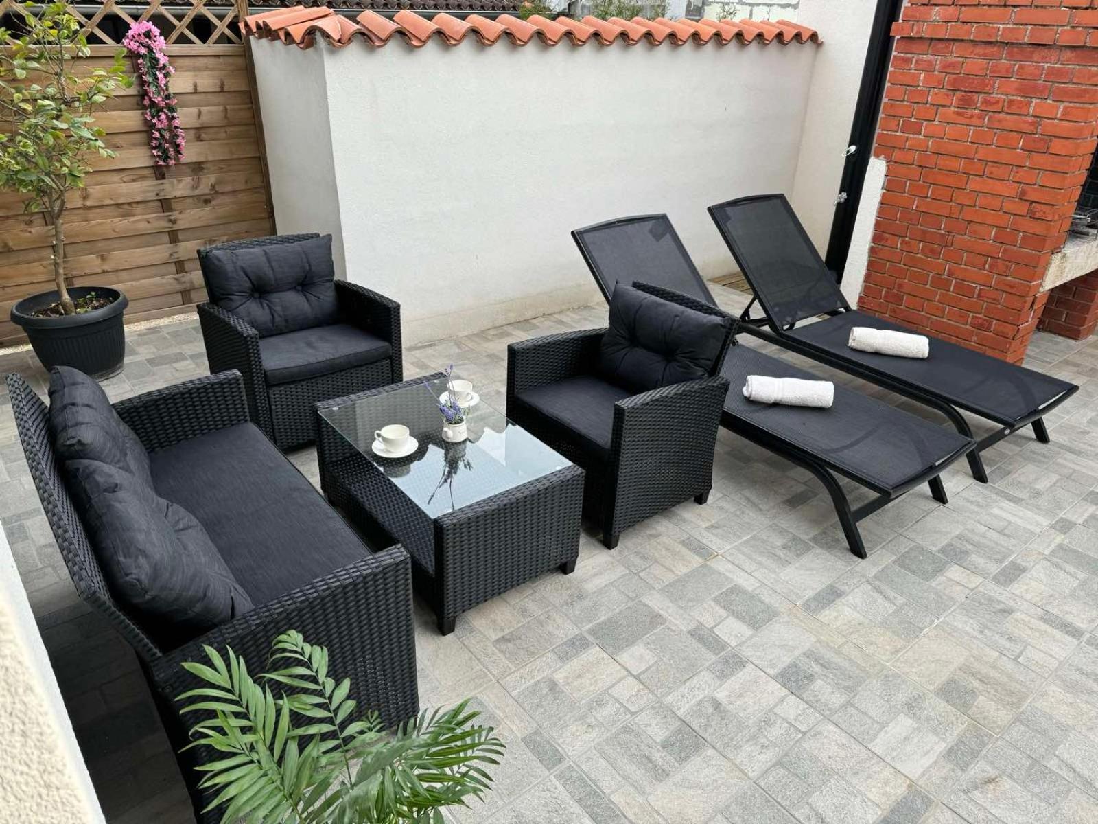 House Nada Apartman Muntić Buitenkant foto